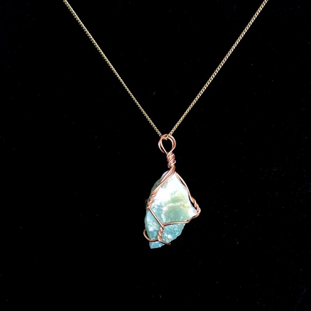 Wire Wrapped Green Stone on a Vintage Gold Tone Chain Necklace